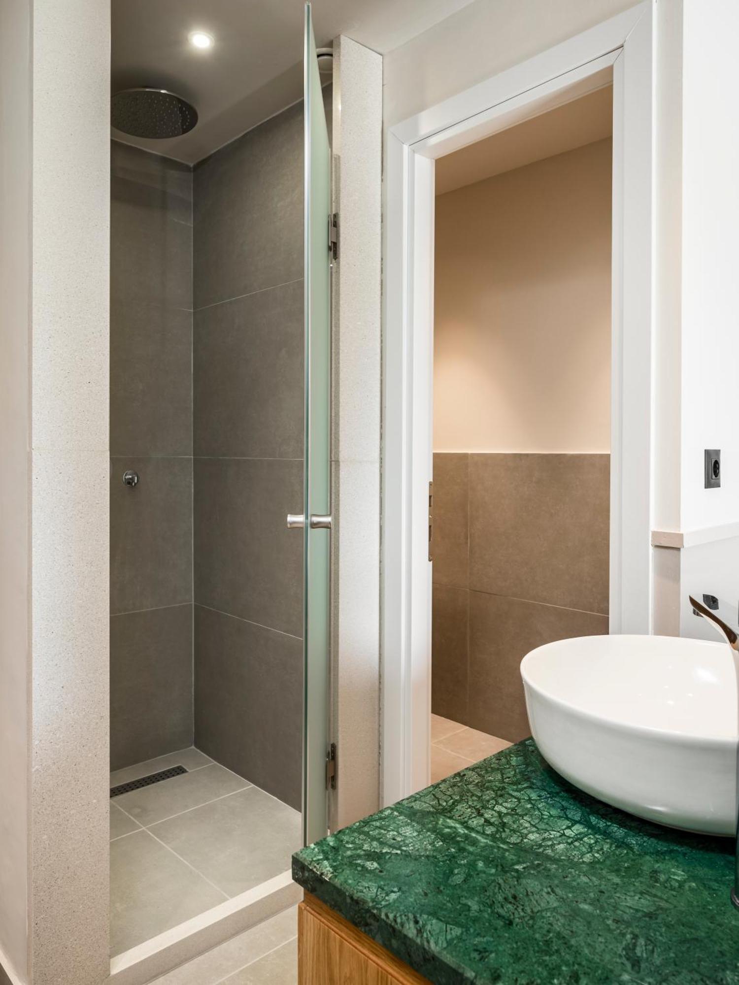 קונטואקלי Loadstar Rooms & Suites מראה חיצוני תמונה