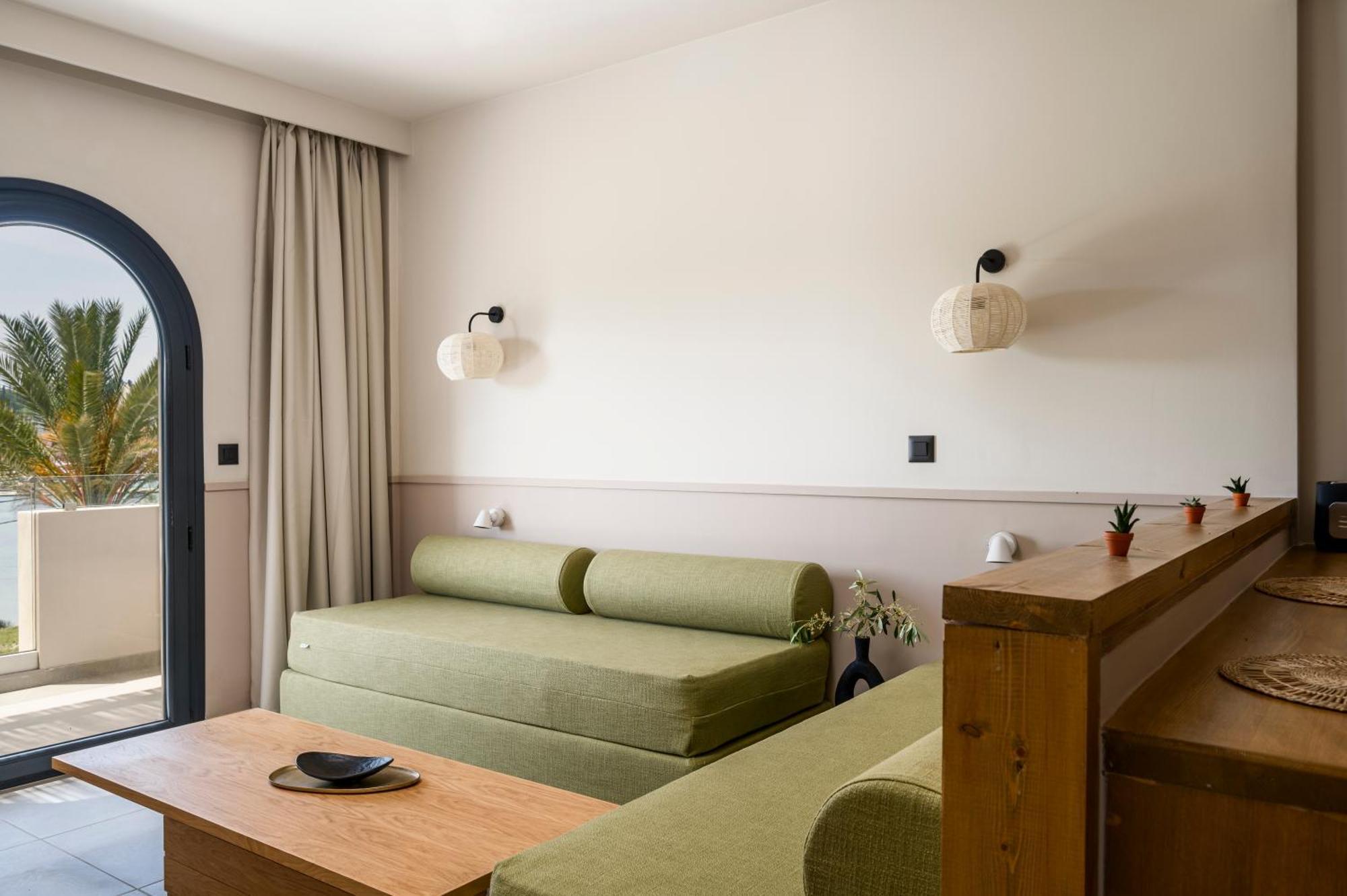 קונטואקלי Loadstar Rooms & Suites מראה חיצוני תמונה